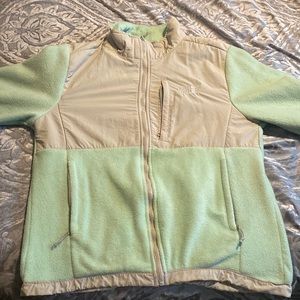 Woman’s north face jacket XL